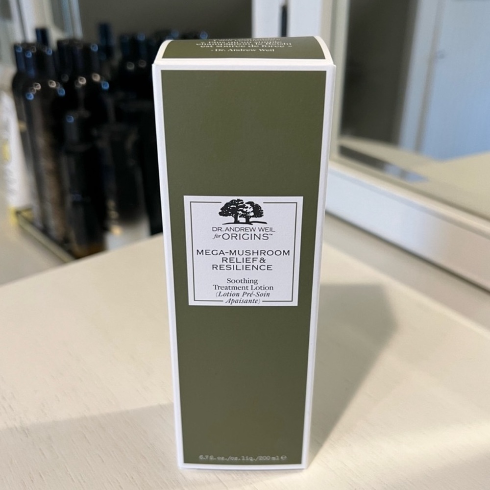 Brand new. Origins. Mega-Mushroom Relief & Resilience Soothing Treatment Lotion